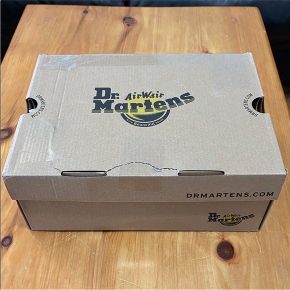 🩶Size 7 - NWT: DR. MARTENS - Women's ZebZag Suede Mules - Picture 14 of 14